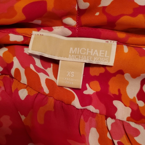 #763 Michael Kors multi color top - Picture 2 of 4